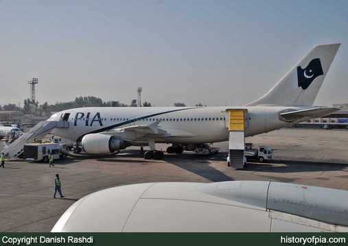 PIA Airbus A310-308