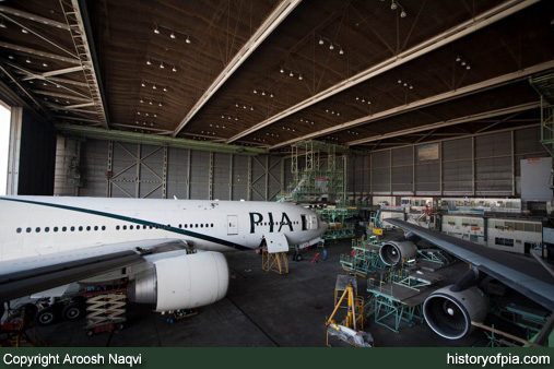 PIA Boeing 777-240ER