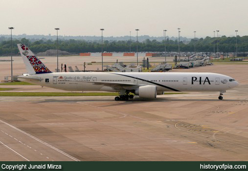 PIA Boeing 777-340ER