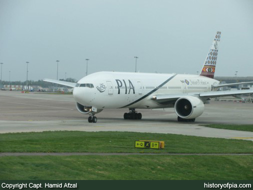 PIA Boeing 777-240ER