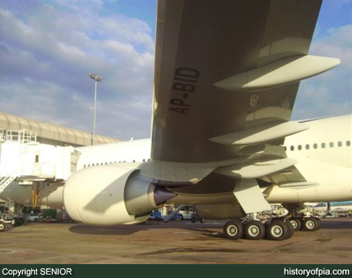 PIA Boeing 777-340ER