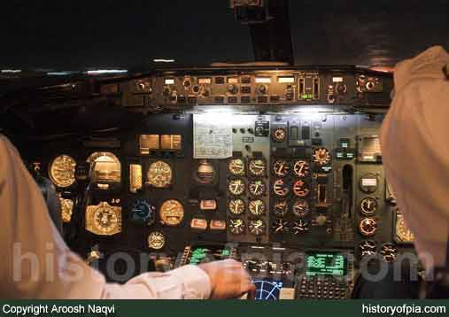 PIA Boeing 737-300