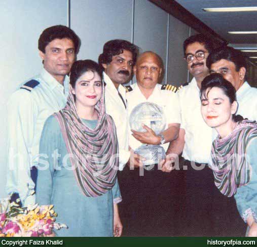 PIA Airbus A300B4 Crew