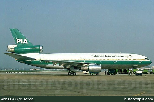 PIA McDonnell Douglas DC-10-30