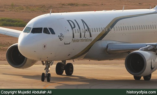 PIA Airbus A320-214