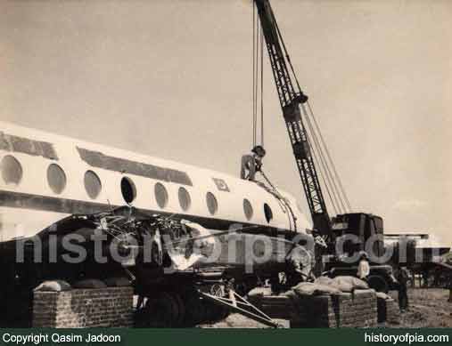 PIA Vickers Viscount 815