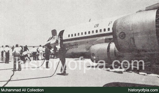 PIA Boeing 720-040B