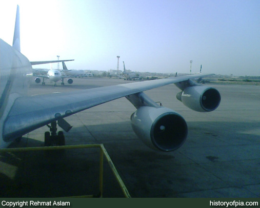 PIA Boeing 747-240B (SCD)