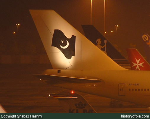 PIA Boeing 747-240B (SCD)