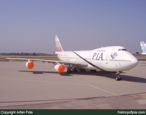 PIA Boeing 747-240B (SCD)