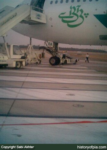 PIA Airbus A300B4-203