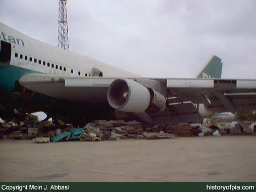PIA Boeing 747-217B