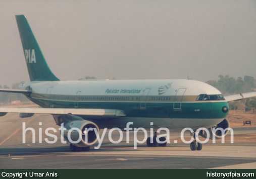 PIA Airbus A300B4-203