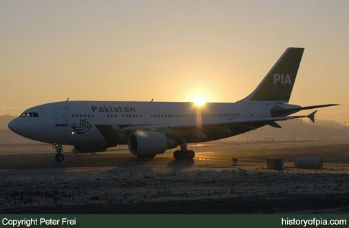 PIA Airbus A310-308