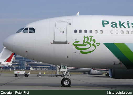 PIA Airbus A310-308