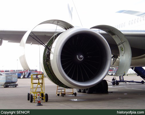 PIA Boeing 777-240ER
