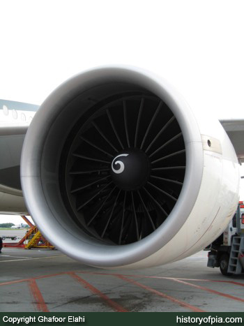 PIA Boeing 777-240ER