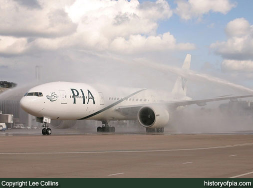 PIA Boeing 777-240ER