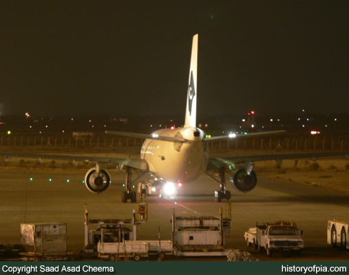 PIA Airbus A310-325ET
