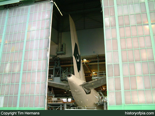 PIA Airbus A310-325ET