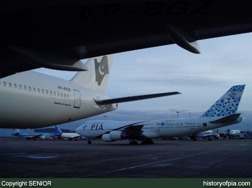 PIA Boeing 777-240LR