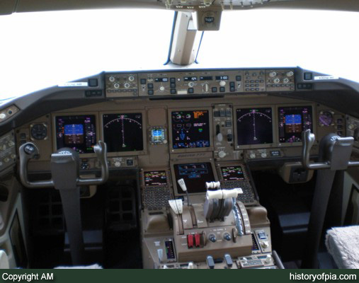 PIA Boeing 777-240ER