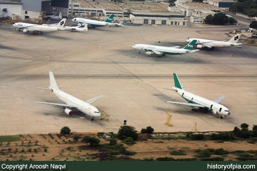 PIA Airbus A300B4-203