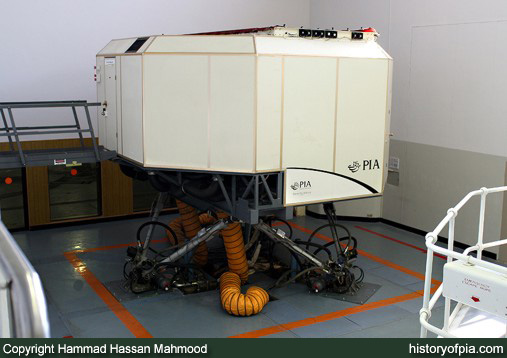 PIA Boeing 747-300 Flight Simulator